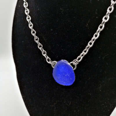 Collier verre bleu